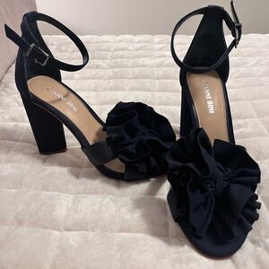 Gianni Bini Navy Ruffle Heels